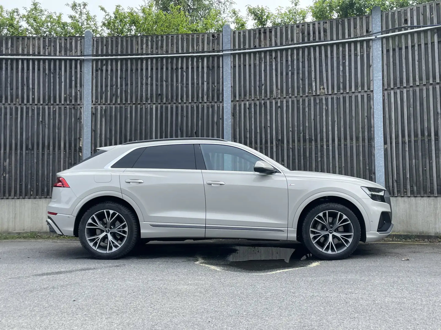 Fotografie automobilu Audi Q8 S line na operativní leasing | Driveto.cz