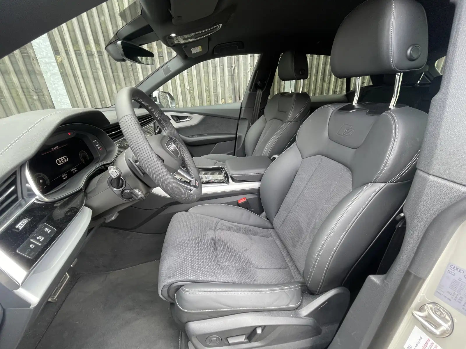 Fotografie automobilu Audi Q8 S line na operativní leasing | Driveto.cz