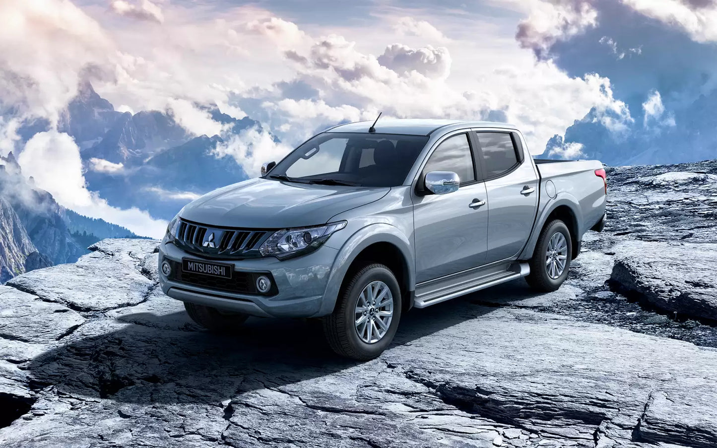 Mitsubishi L200 2.4, 133 kW, Naftový, 4x4, Automatická převodovka