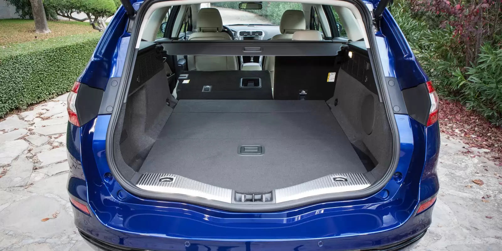 Fotografie vozu Ford Mondeo Kombi Titanium 2.0 Ecoblue, 110 kW, Naftový, Automatická převodovka výroba od 01/2019