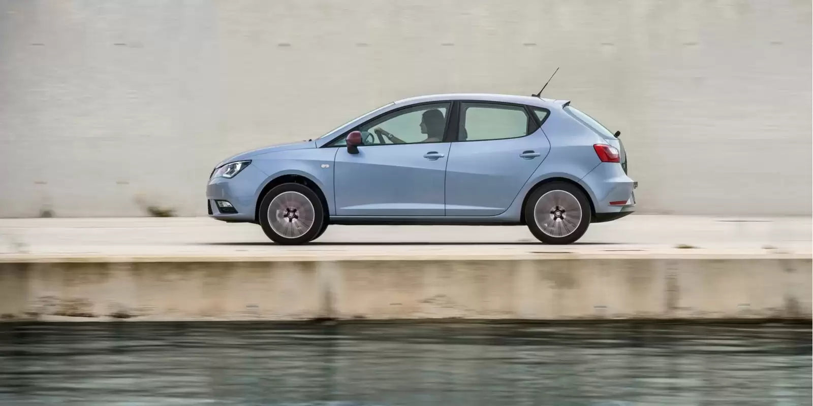Fotografie vozu SEAT Ibiza FR 1.4, 110 kW, Benzinový výroba 01/2016 - 02/2017
