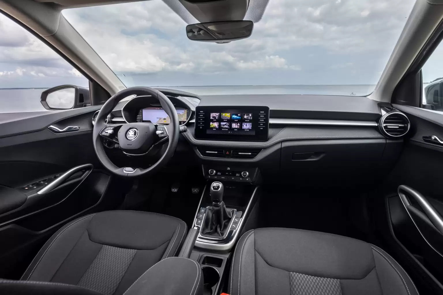 Fotografie vozu Škoda Fabia Ambition 1.0 TSI, 81 kW, Benzinový výroba od 09/2021