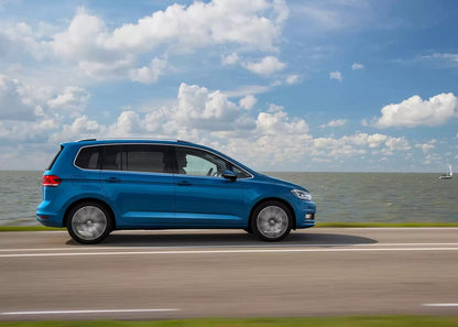Fotografie vozu Volkswagen Touran Highline 1.8 BMT, 132 kW, Benzinový, Automatická převodovka výroba od 02/2016