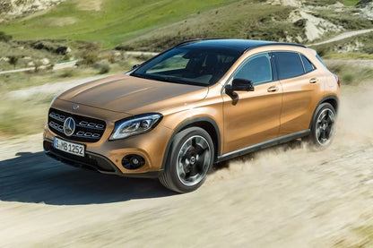 Fotografie vozu Mercedes-Benz GLA AMG (156) 4MATIC SPEEDSHIFT DCT 45, 265 kW, Benzinový, 4x4, Automatická převodovka výroba 07/2014 - 07/2015