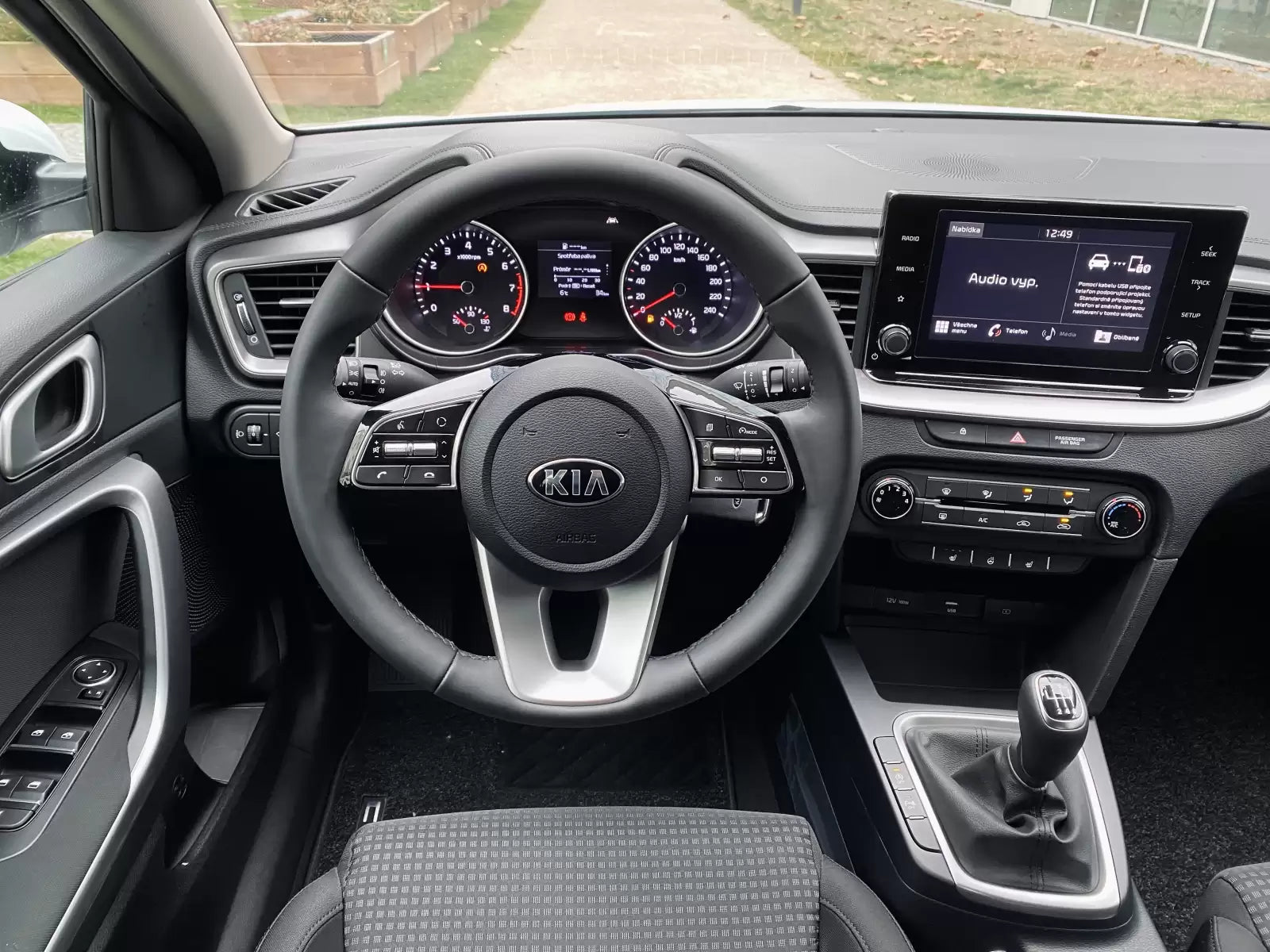 Fotografie vozu KIA Ceed Cool 1.4, 73 kW, Benzinový výroba od 06/2018