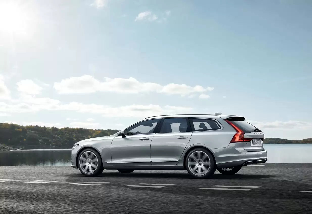 Fotografie vozu Volvo V90 Momentum 2.0, 184 kW, Benzinový, Automatická převodovka výroba od 09/2016