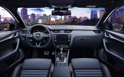 Fotografie vozu Škoda Octavia RS Sériová 230, 169 kW, Benzinový výroba 08/2015 - 05/2016