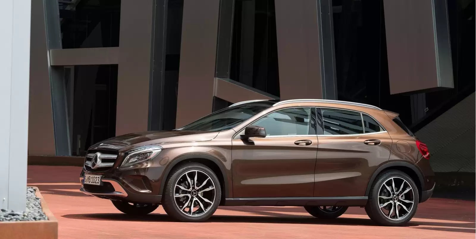 Fotografie vozu Mercedes-Benz GLA AMG Line 180, 90 kW, Benzinový, Automatická převodovka výroba od 01/2017