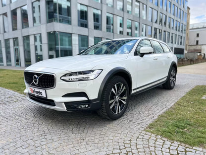 Fotografie vozu Volvo V90 Cross Country Pro 2.0, 184 kW, Benzinový, 4x4, Automatická převodovka výroba od 11/2016