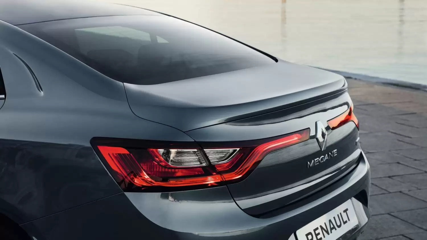 Fotografie vozu Renault Mégane GrandCoupé Life 1.2, 97 kW, Benzinový, Automatická převodovka výroba od 01/2017