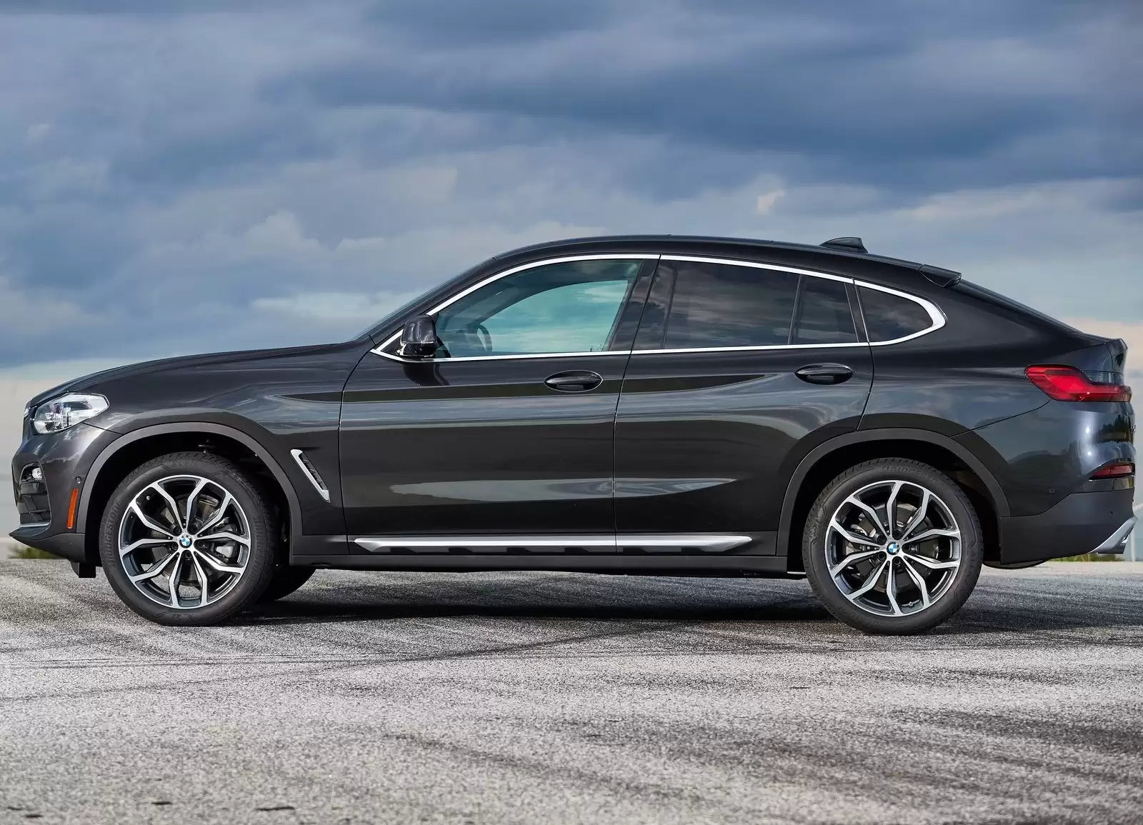 Fotografie vozu BMW X4 M Sport 2.0, 135 kW, Benzinový, 4x4, Automatická převodovka výroba od 03/2018