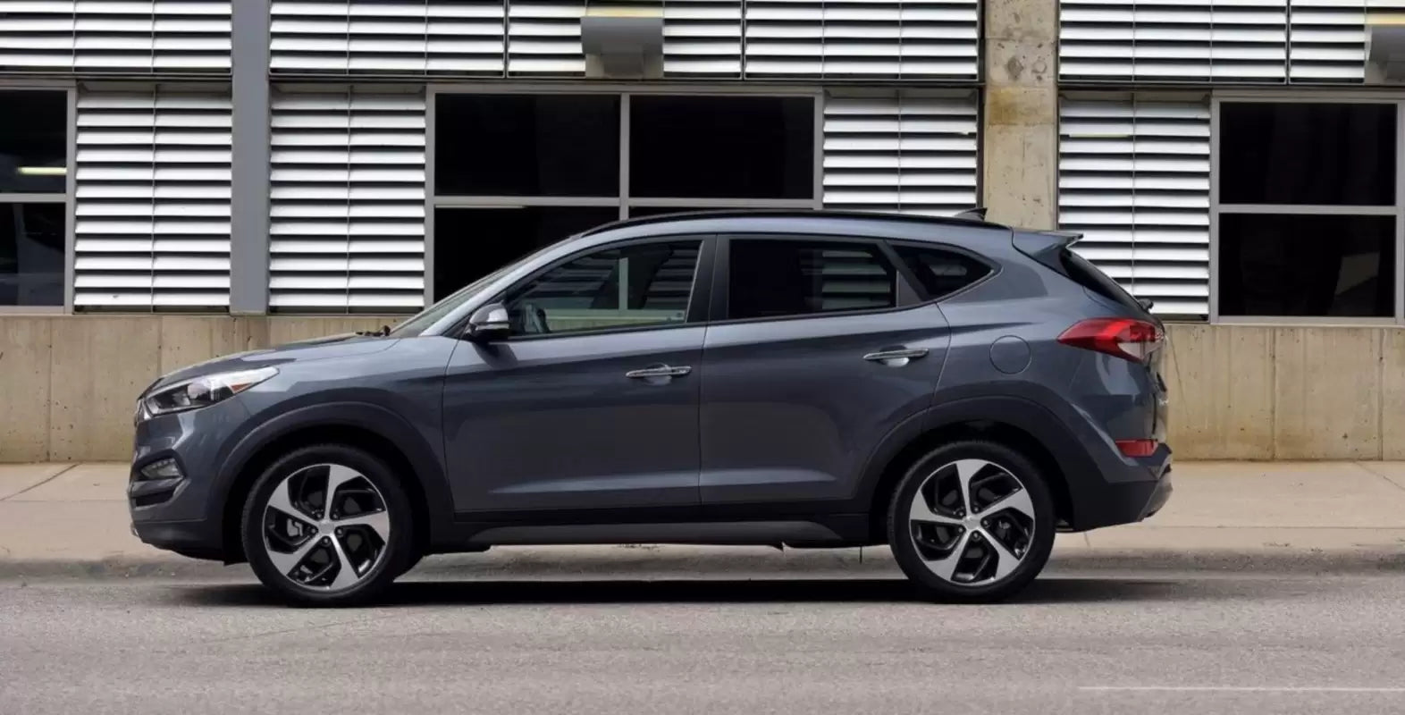 Fotografie vozu Hyundai Tucson Premium 1.6, 130 kW, Benzinový, 4x4 výroba od 07/2015