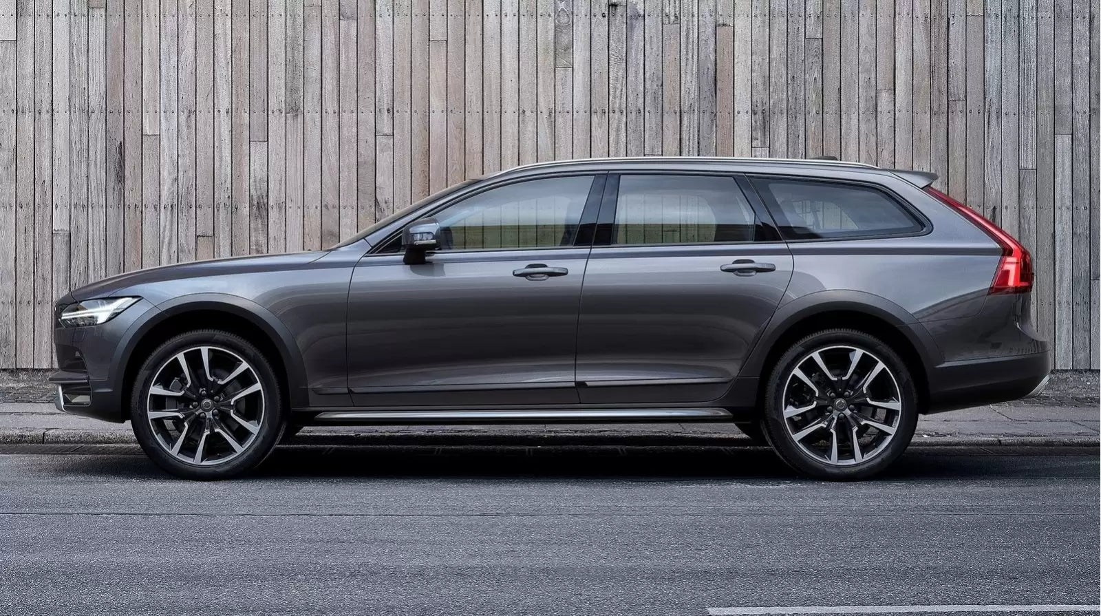 Fotografie vozu Volvo V90 Cross Country Pro 2.0, 173 kW, Naftový, 4x4, Automatická převodovka výroba od 11/2016