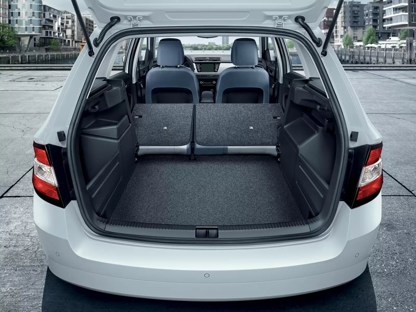 Fotografie vozu Škoda Fabia Combi ScoutLine Sériová 1.0 MPI, 55 kW, Benzinový výroba od 01/2016