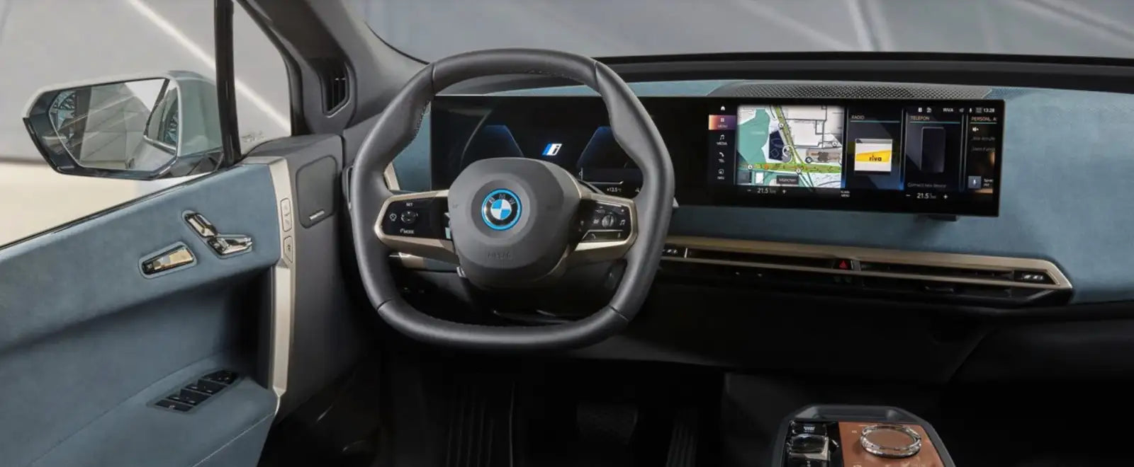 Fotografie vozu BMW iX xDrive40 240 kW, Elektrický, Automatická převodovka výroba od 11/2021