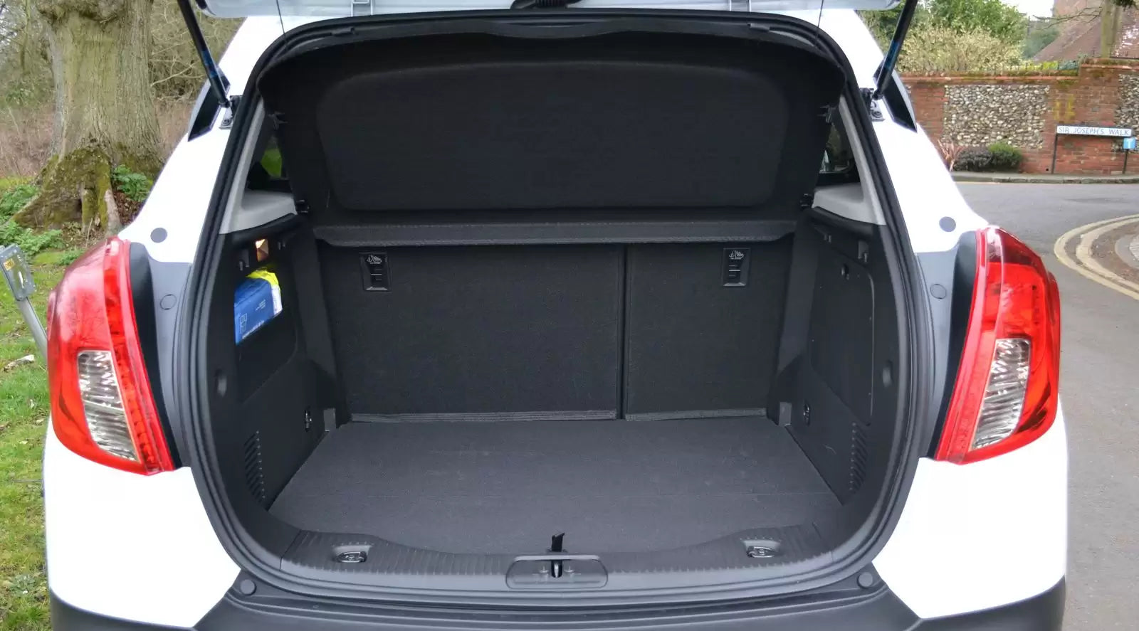 Fotografie vozu Opel Mokka X Active 1.4, 103 kW, Benzinový výroba od 10/2016