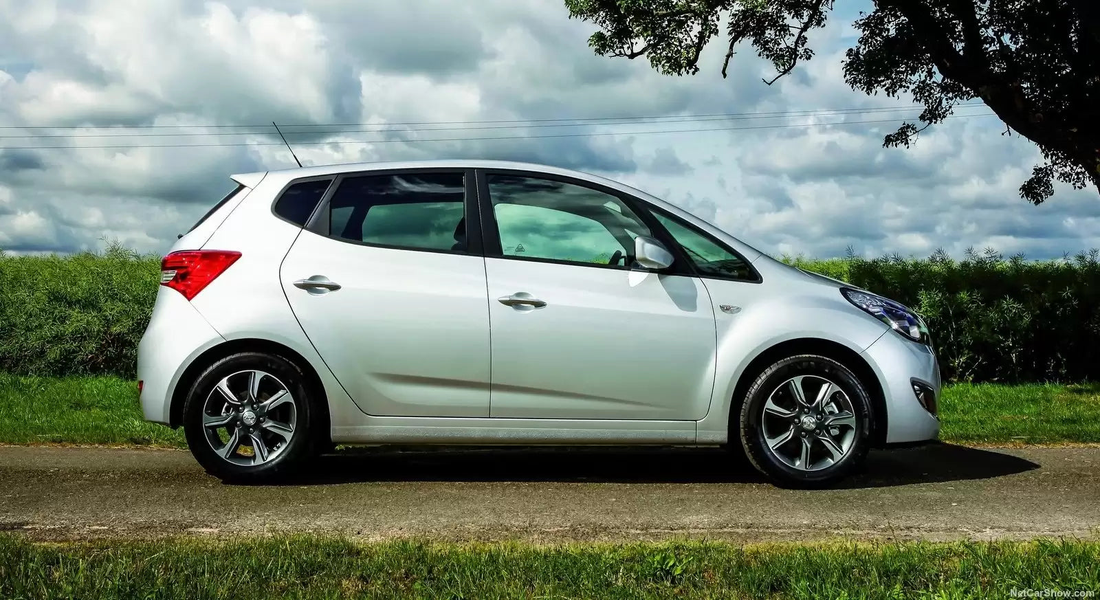 Fotografie vozu Hyundai ix20 Style 1.6 blue, 92 kW, Benzinový, Automatická převodovka výroba od 07/2015