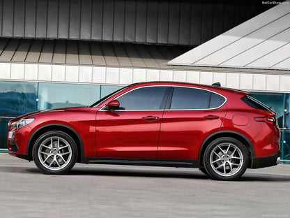 Fotografie vozu Alfa Romeo Stelvio First Edition Q4 AT8 2.0, 206 kW, Benzinový, 4x4, Automatická převodovka výroba od 04/2017