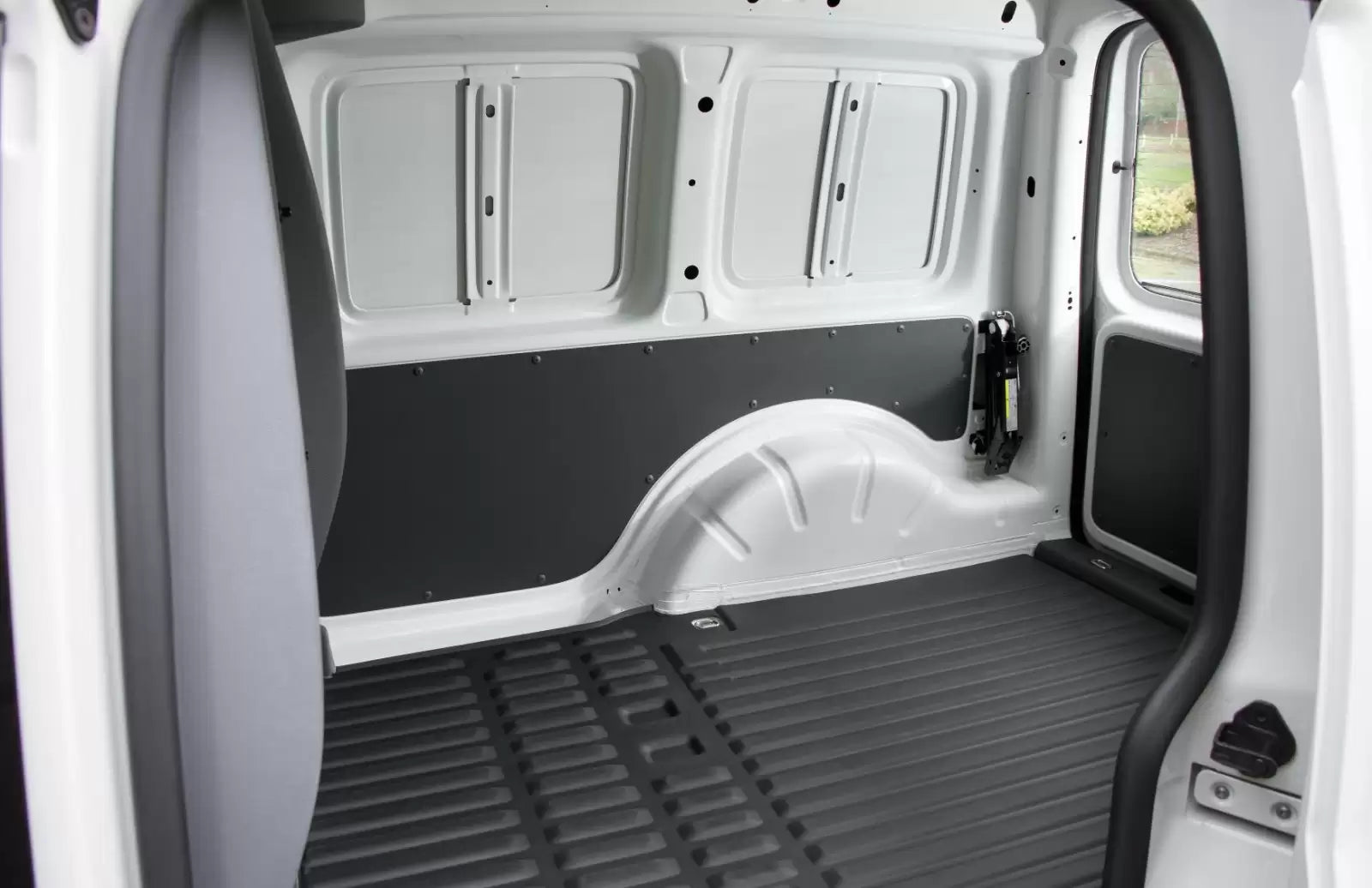 Fotografie vozu Volkswagen Caddy skříňový vůz Skříň 2.0, 110 kW, Naftový, Automatická převodovka výroba od 06/2015