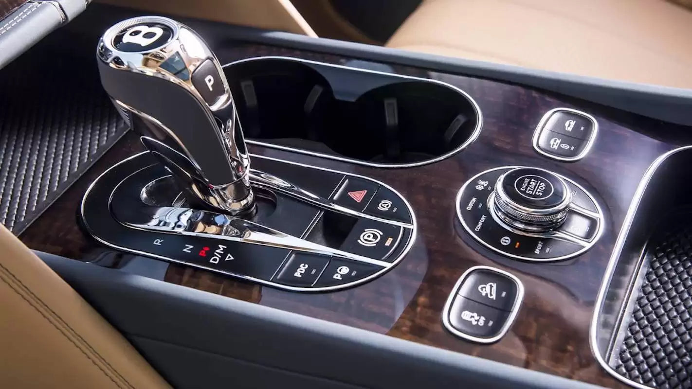 Fotografie vozu Bentley Bentayga First Edition 6.0, 447 kW, Benzinový, 4x4, Automatická převodovka výroba 01/2016 - 10/2016