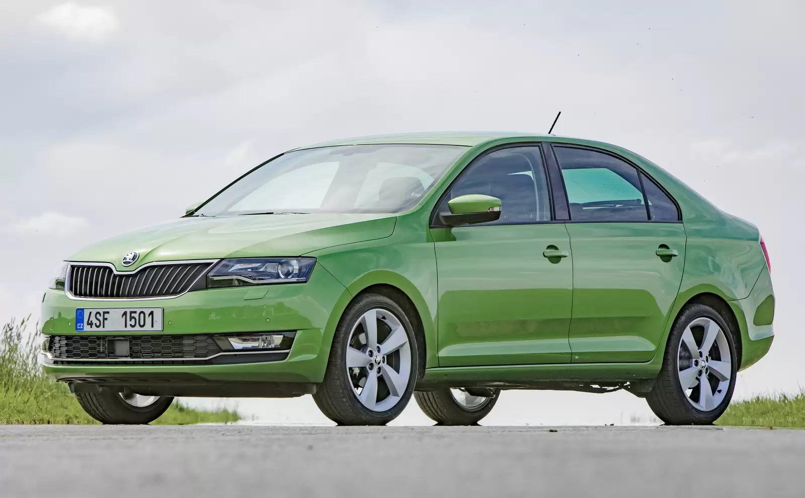 Fotografie vozu Škoda Rapid Active 1.0 TSI, 70 kW, Benzinový, Automatická převodovka výroba od 05/2017