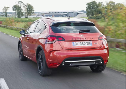 Fotografie vozu DS Automobiles DS 4 Crossback Sériová 1.2, 96 kW, Benzinový výroba od 10/2015