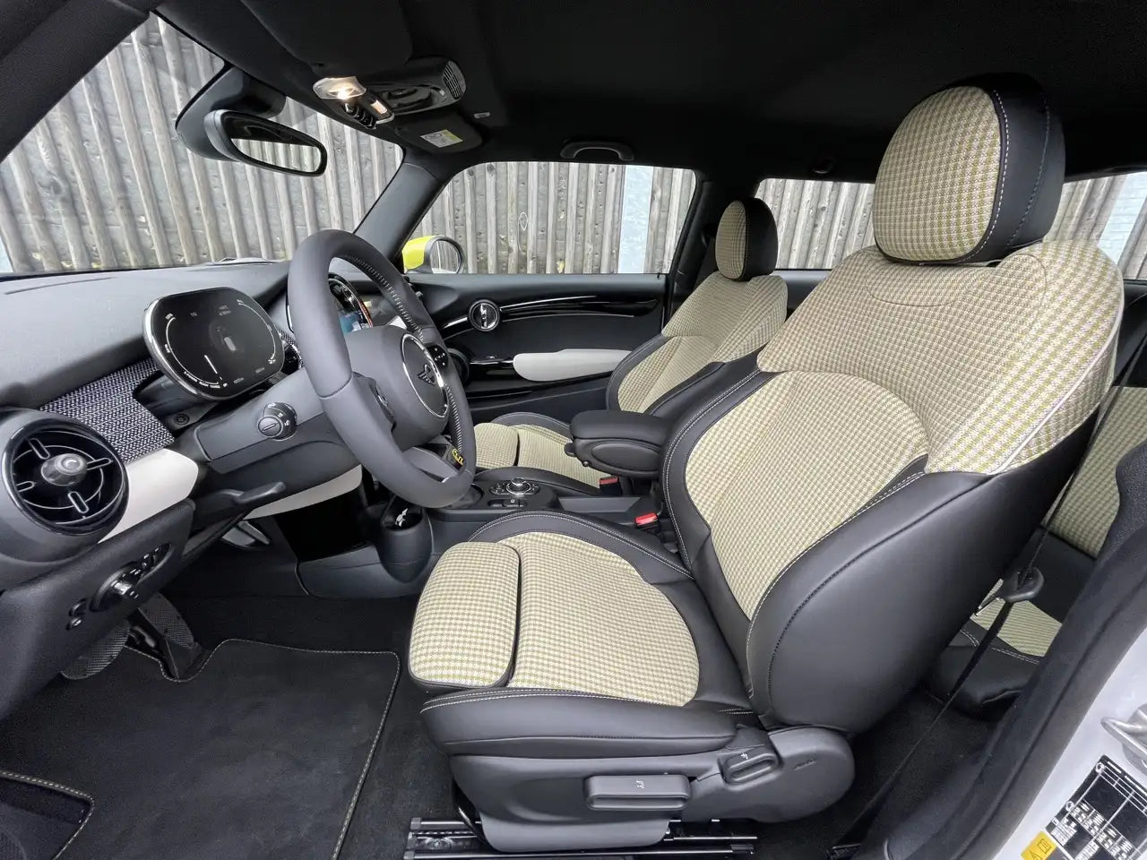 Fotografie automobilu MINI SE na operativní leasing | Driveto.cz