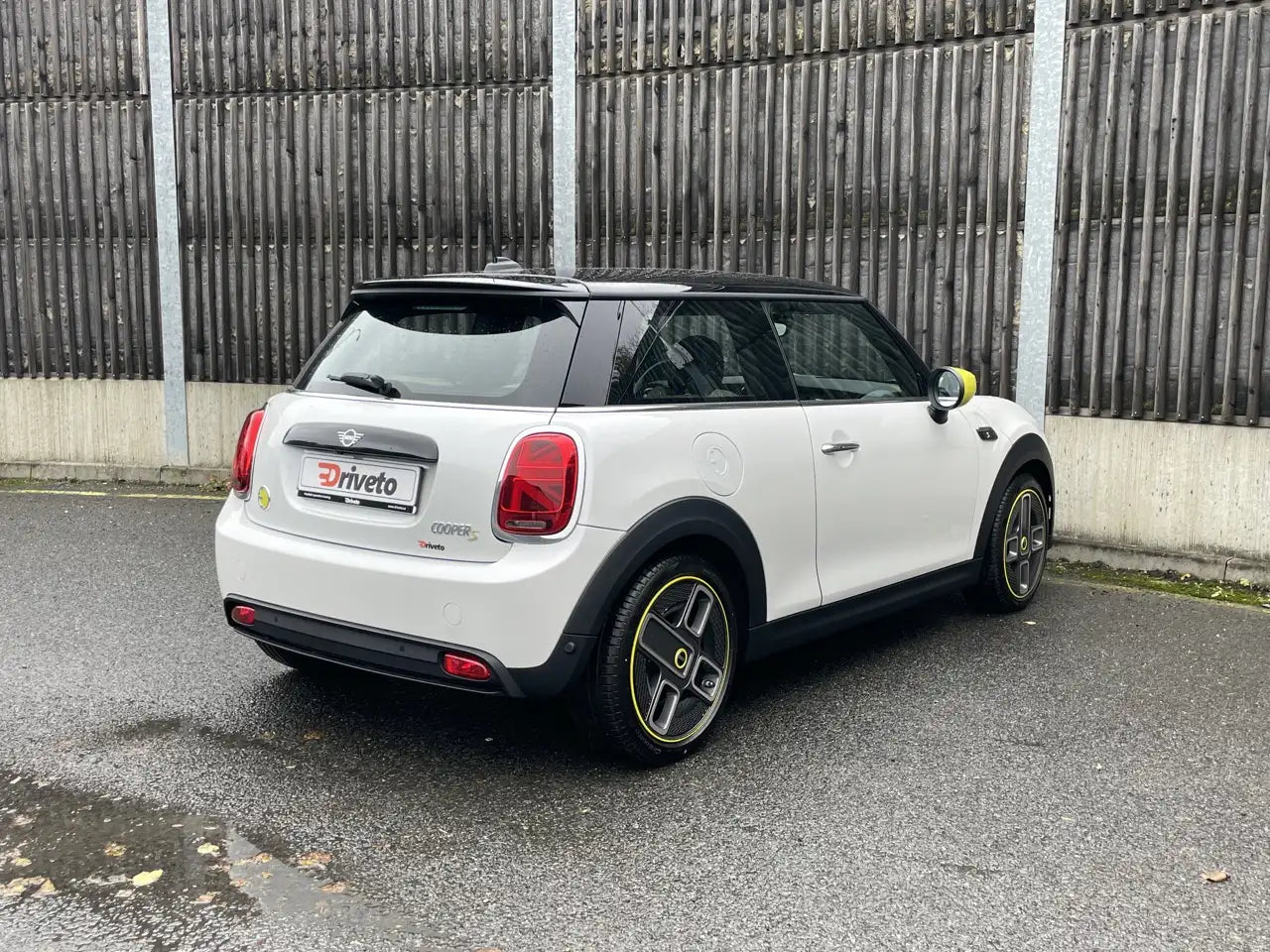 Fotografie automobilu MINI SE na operativní leasing | Driveto.cz