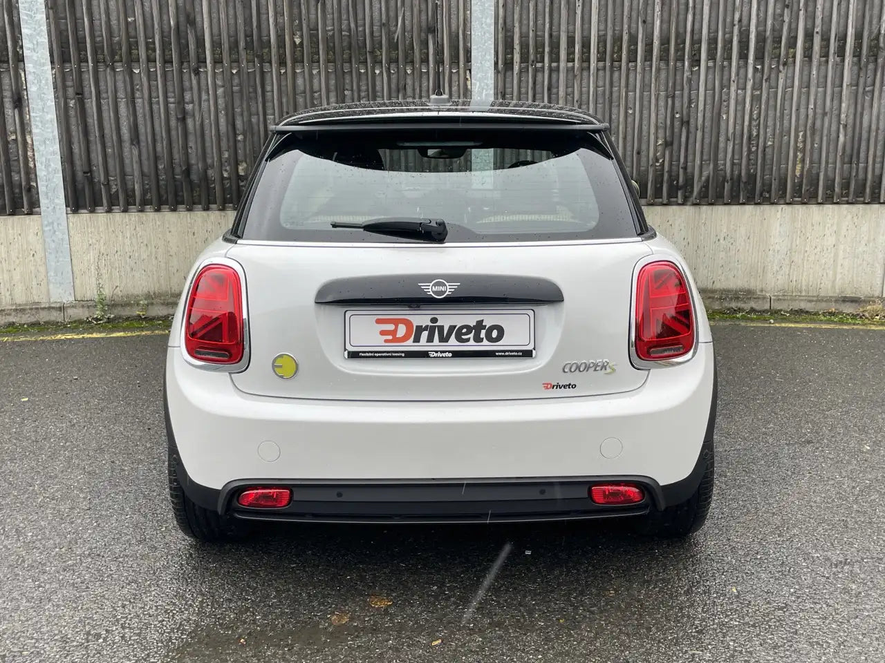 Fotografie automobilu MINI SE na operativní leasing | Driveto.cz