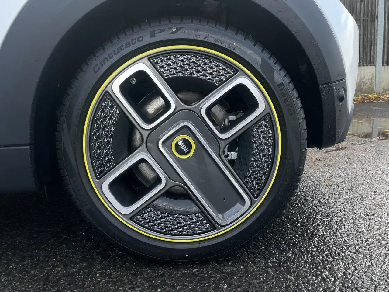 Fotografie automobilu MINI SE na operativní leasing | Driveto.cz