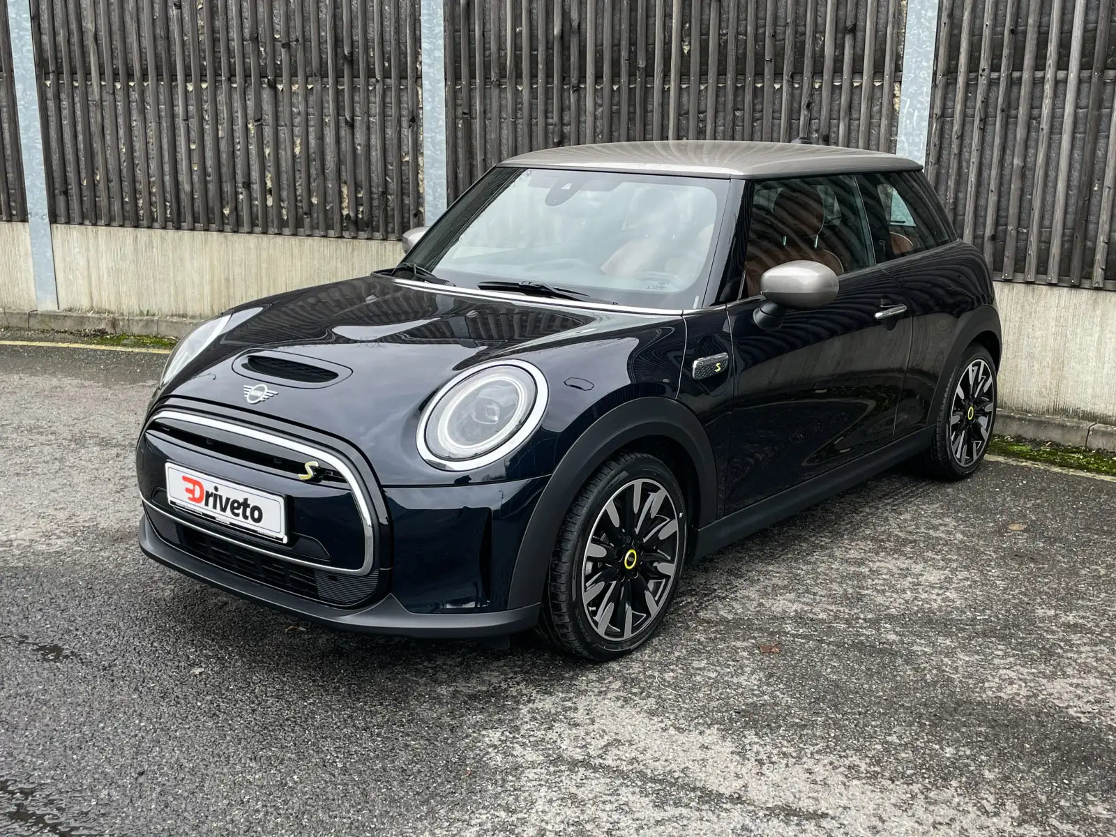 Fotografie automobilu MINI SE na operativní leasing | Driveto.cz