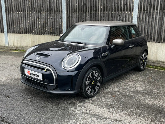 
                    Fotografie automobilu MINI SE na operativní leasing | Driveto.cz. Operativní leasing pro automobily Mini
                  