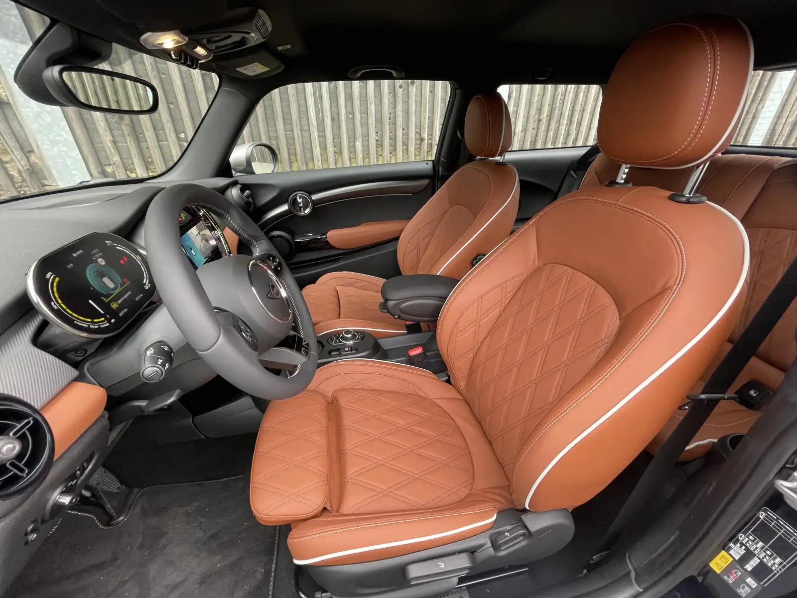 Fotografie automobilu MINI SE na operativní leasing | Driveto.cz