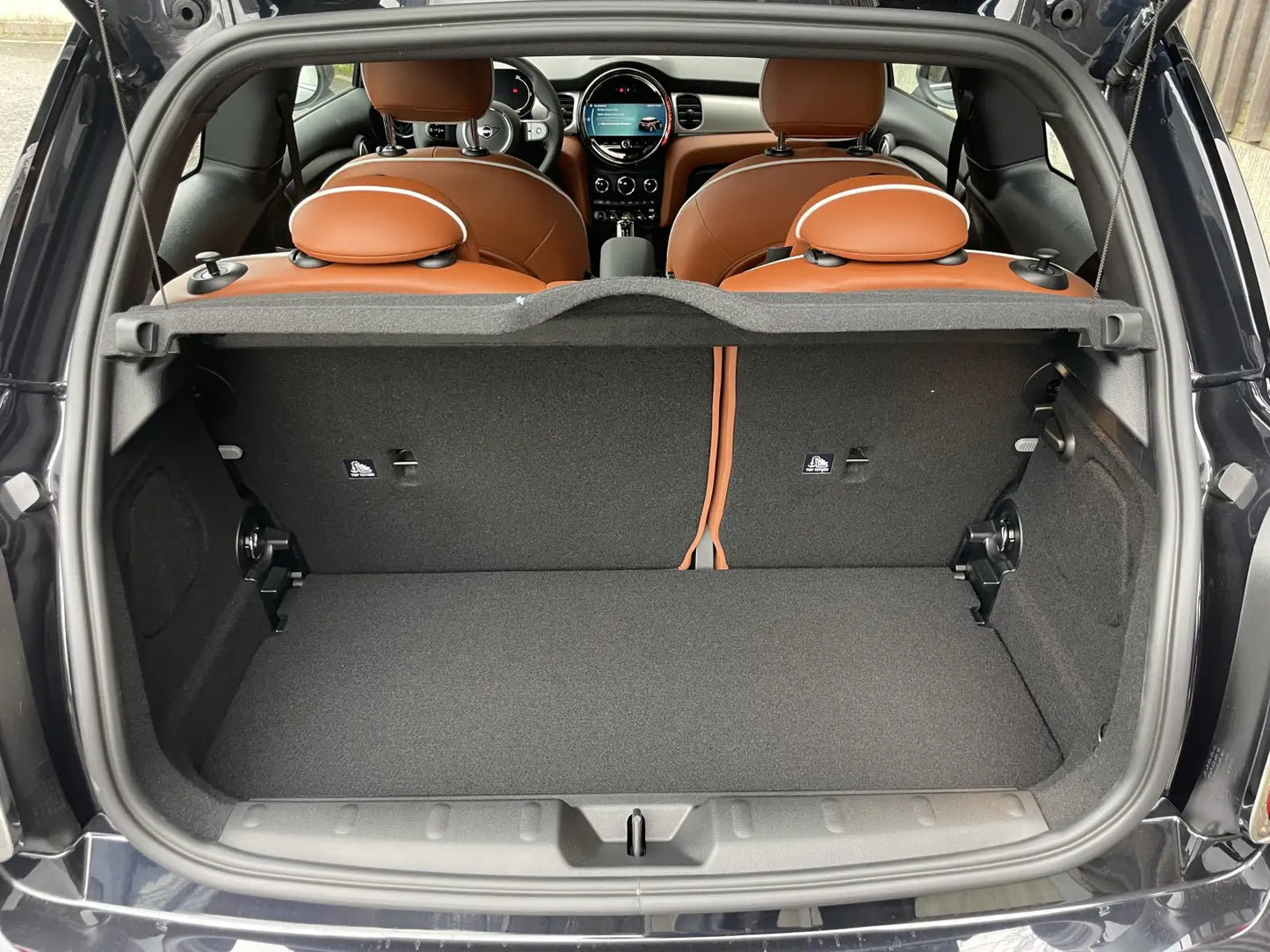 Fotografie automobilu MINI SE na operativní leasing | Driveto.cz