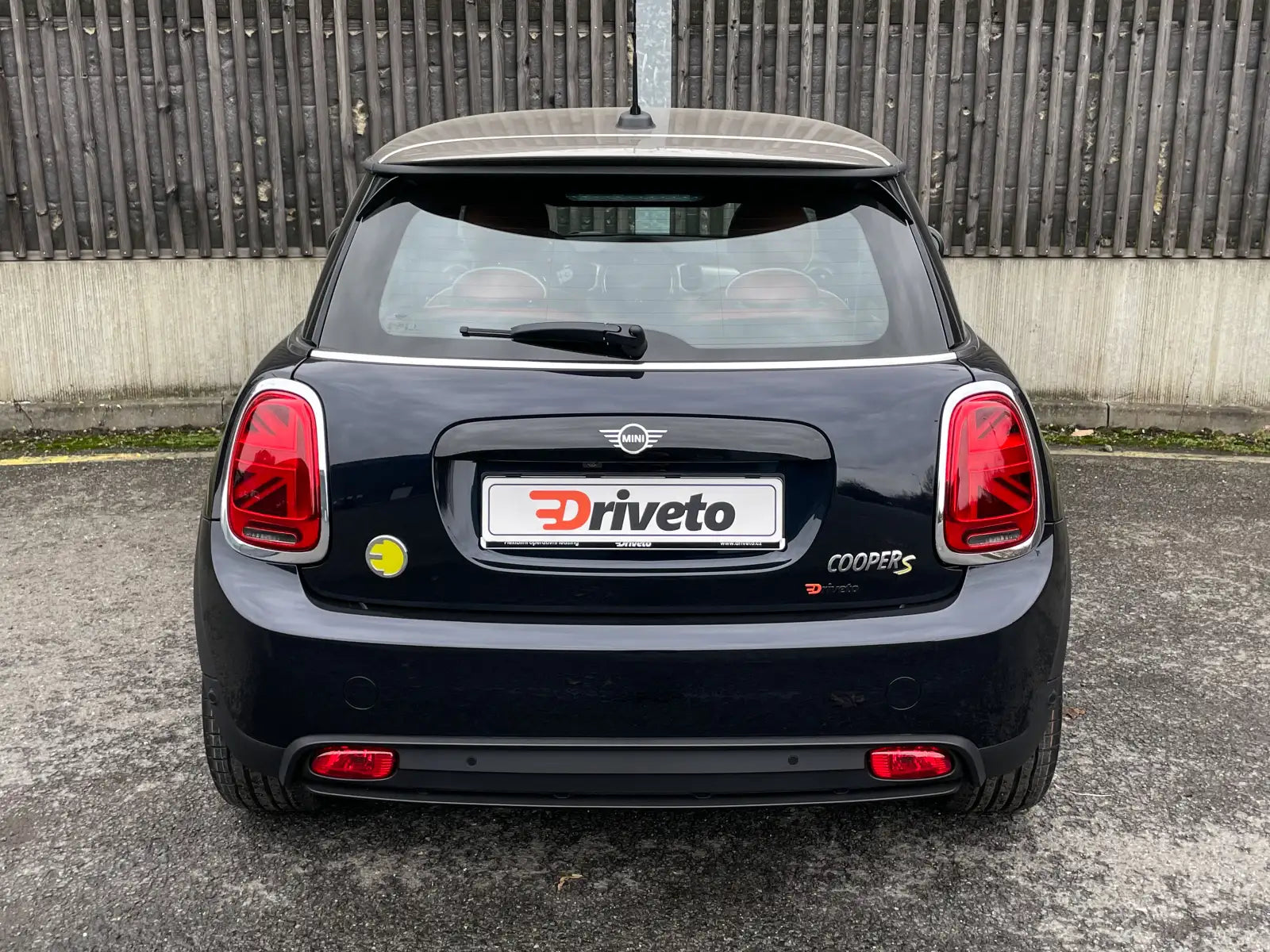 Fotografie automobilu MINI SE na operativní leasing | Driveto.cz