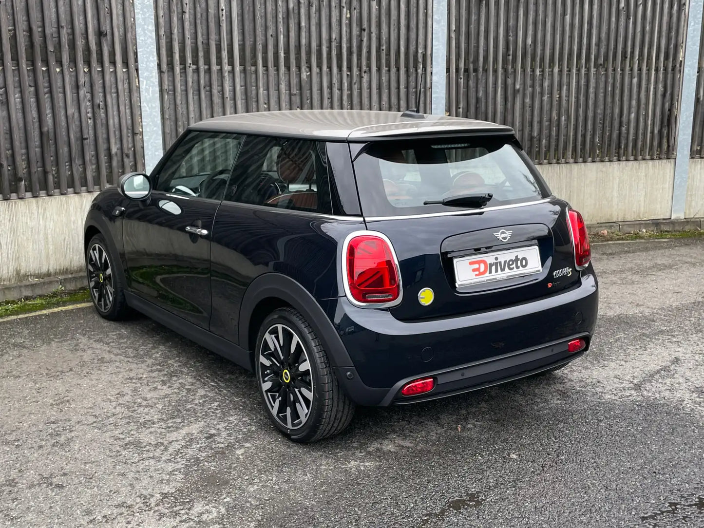 Fotografie automobilu MINI SE na operativní leasing | Driveto.cz