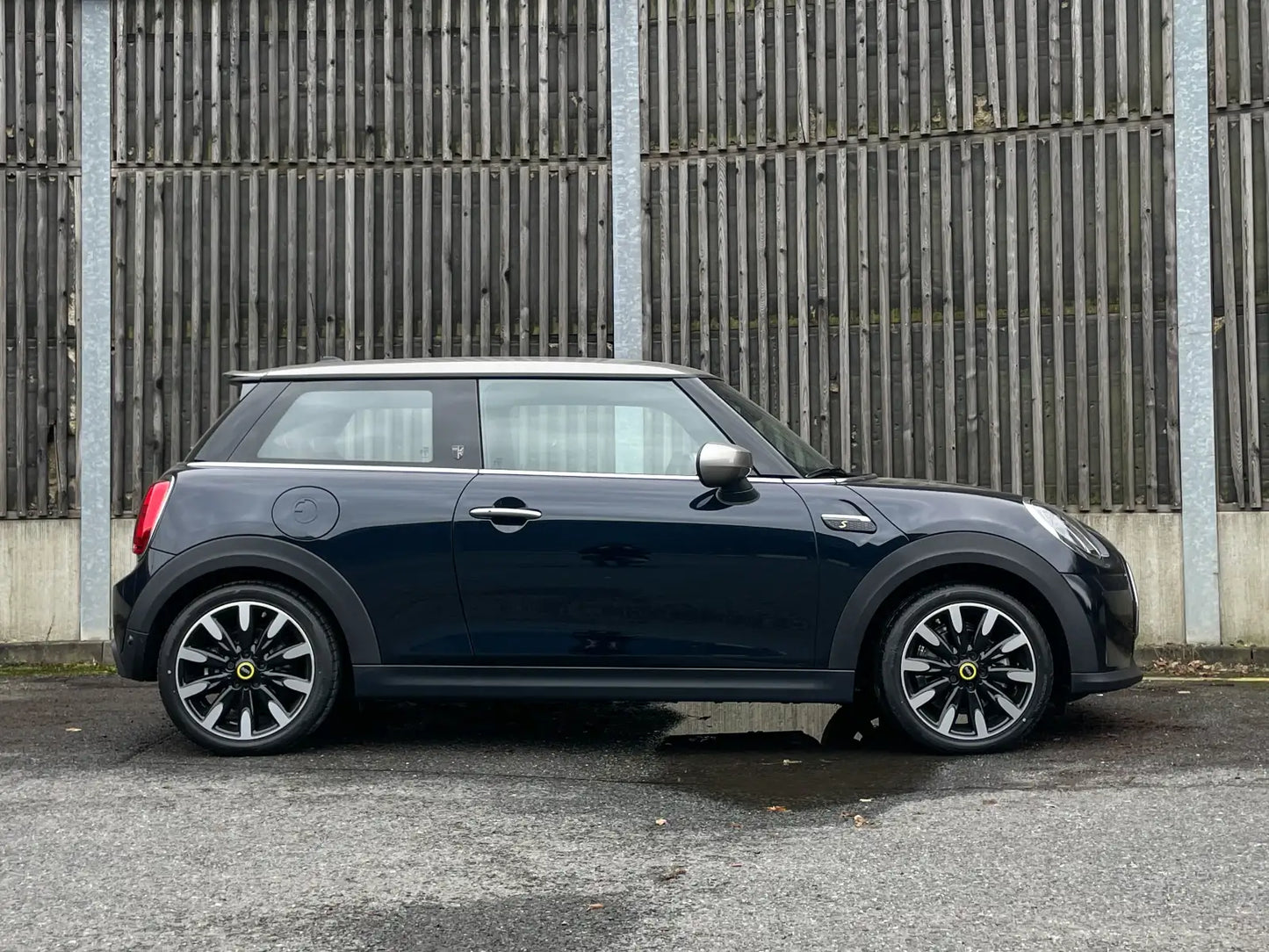 Fotografie automobilu MINI SE na operativní leasing | Driveto.cz