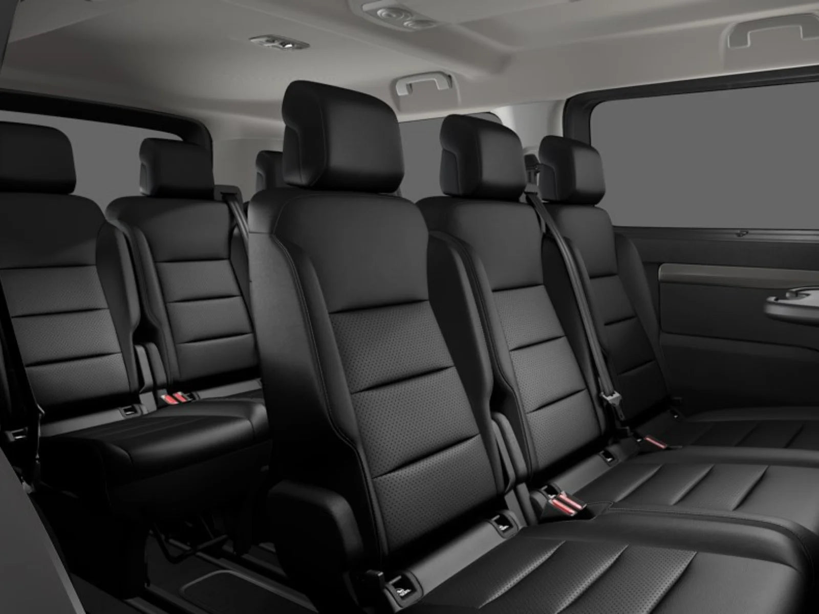 Fotografie automobilu Peugeot Traveller Allure na operativní leasing | Driveto.cz