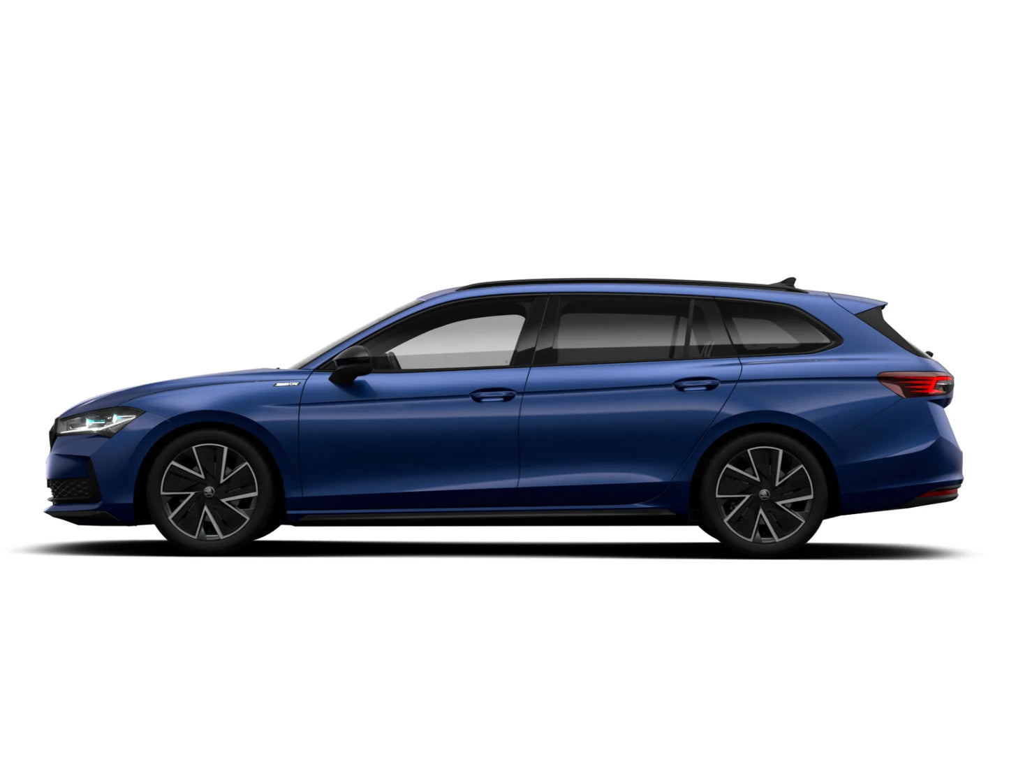 Fotografie automobilu Škoda Superb Combi Sportline na operativní leasing | Driveto.cz