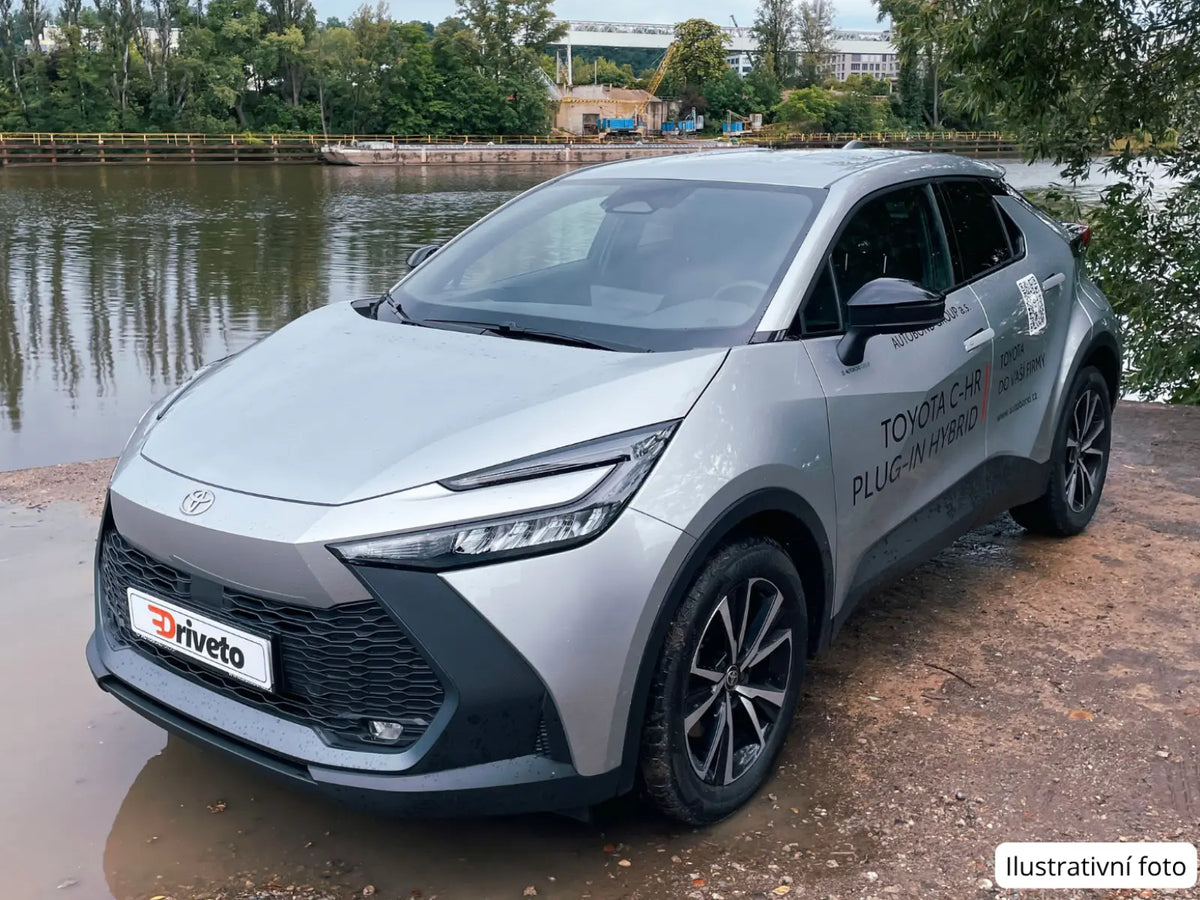 Fotografie automobilu Toyota C-HR na operativní leasing | Driveto.cz