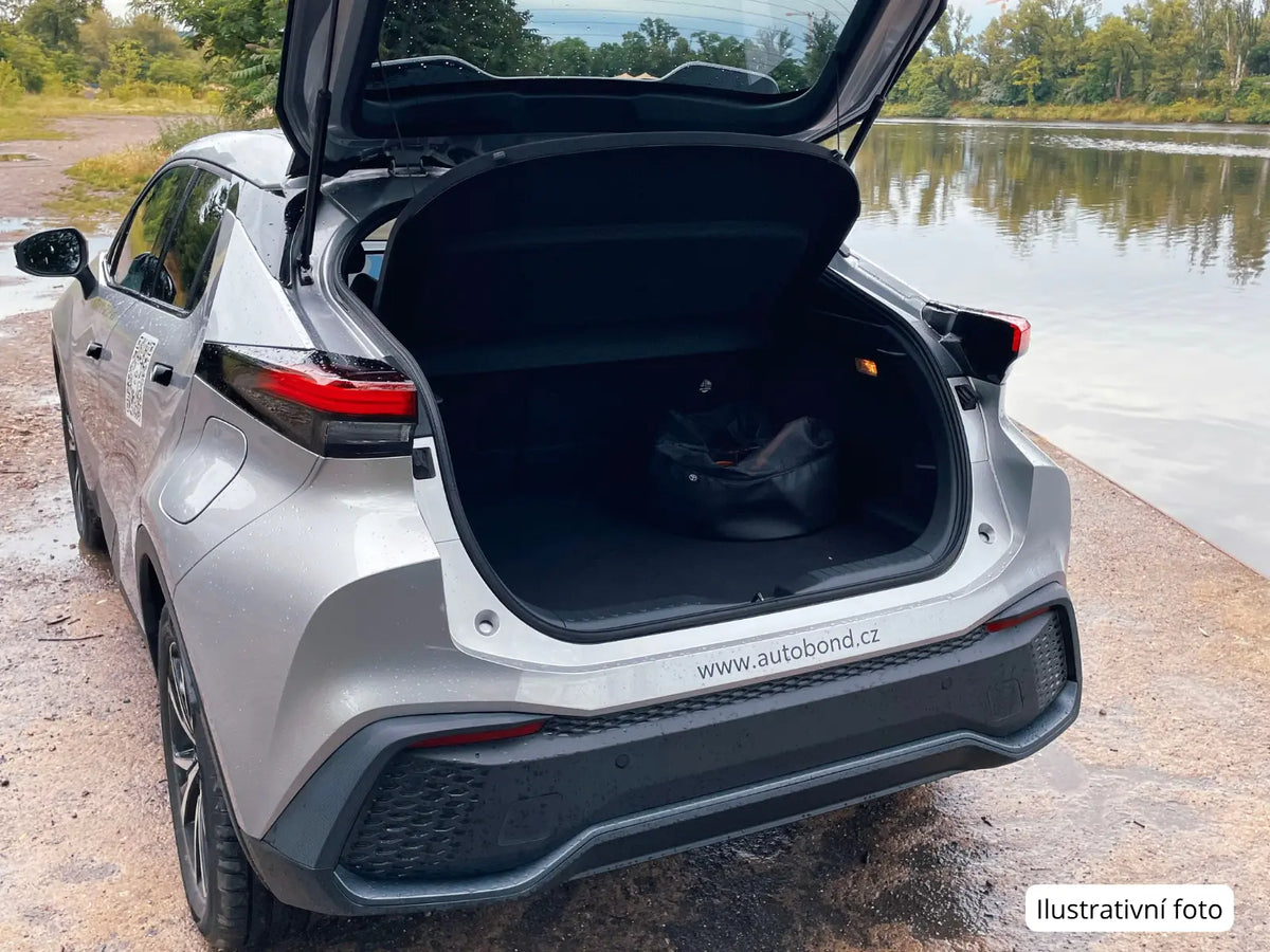 Fotografie automobilu Toyota C-HR na operativní leasing | Driveto.cz
