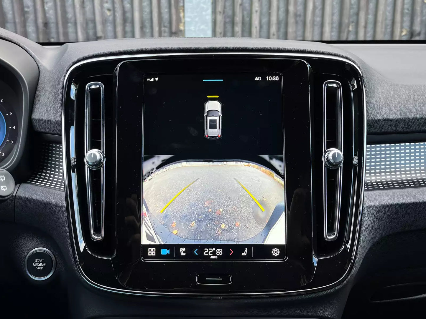 Fotografie automobilu Volvo XC40 Plus Dark na operativní leasing | Driveto.cz