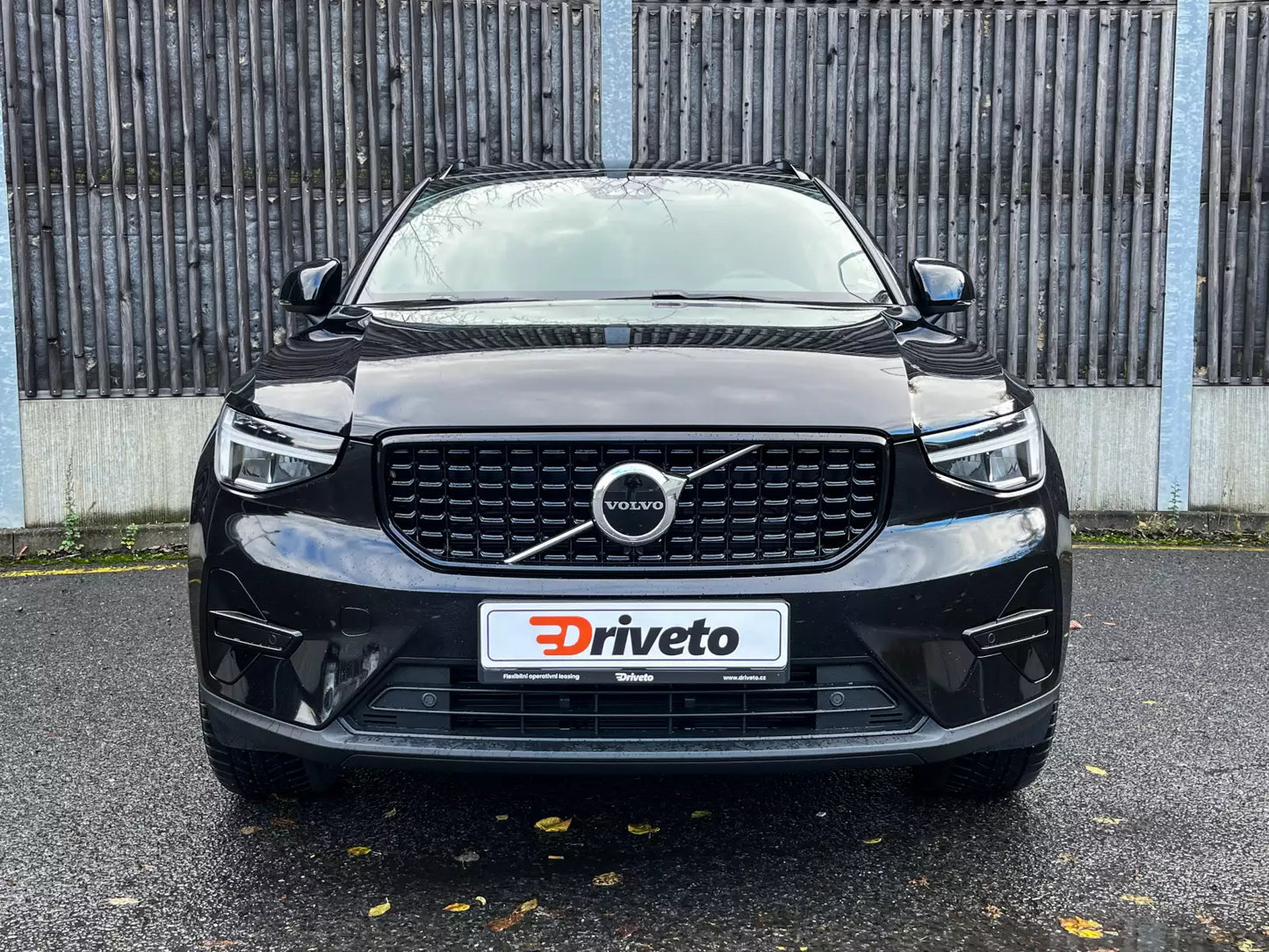 Fotografie automobilu Volvo XC40 Plus Dark na operativní leasing | Driveto.cz