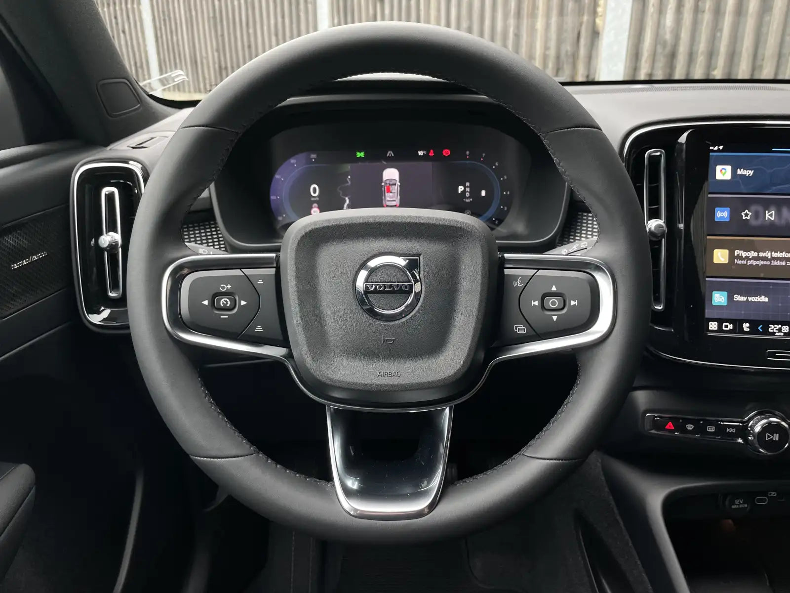 Fotografie automobilu Volvo XC40 Plus Dark na operativní leasing | Driveto.cz