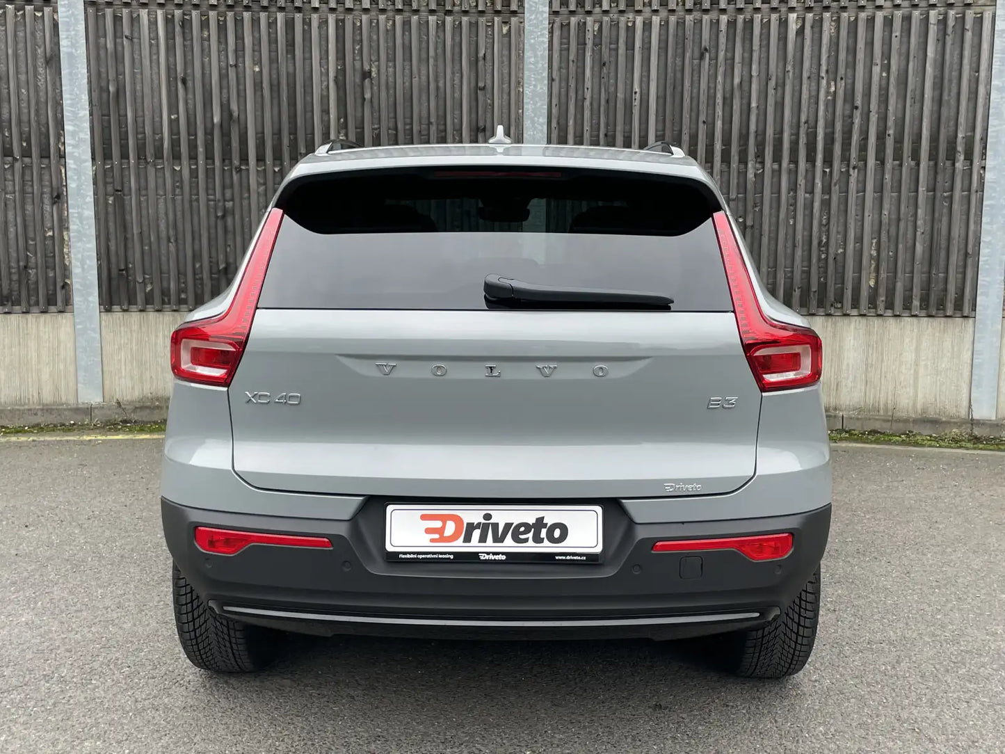 Fotografie automobilu Volvo XC40 Plus Dark na operativní leasing | Driveto.cz