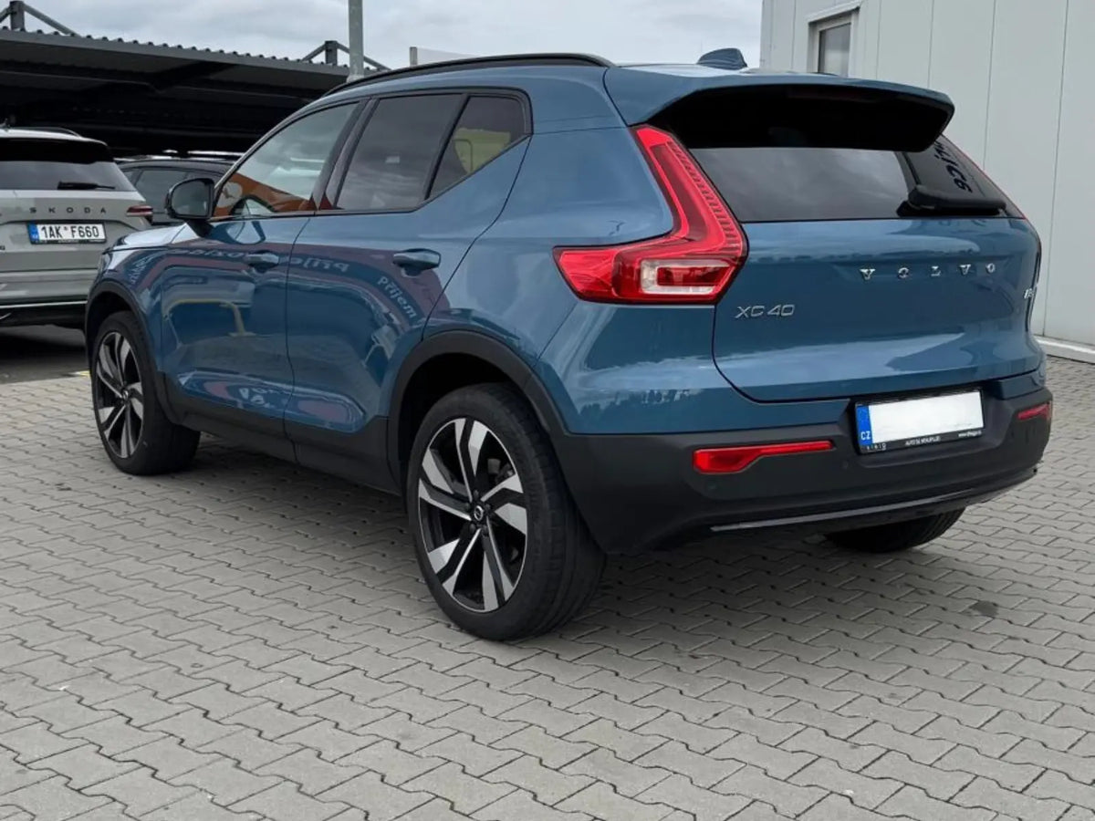 Fotografie automobilu Volvo XC40 Plus Dark na operativní leasing | Driveto.cz