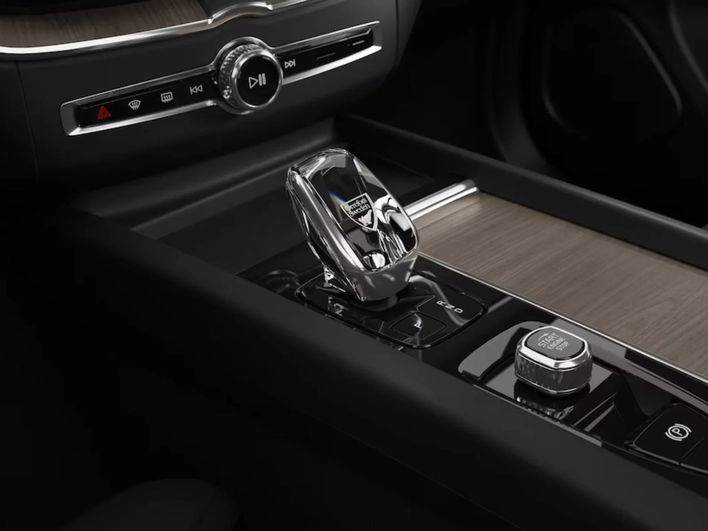 Fotografie automobilu Volvo XC60 Plus Dark na operativní leasing | Driveto.cz