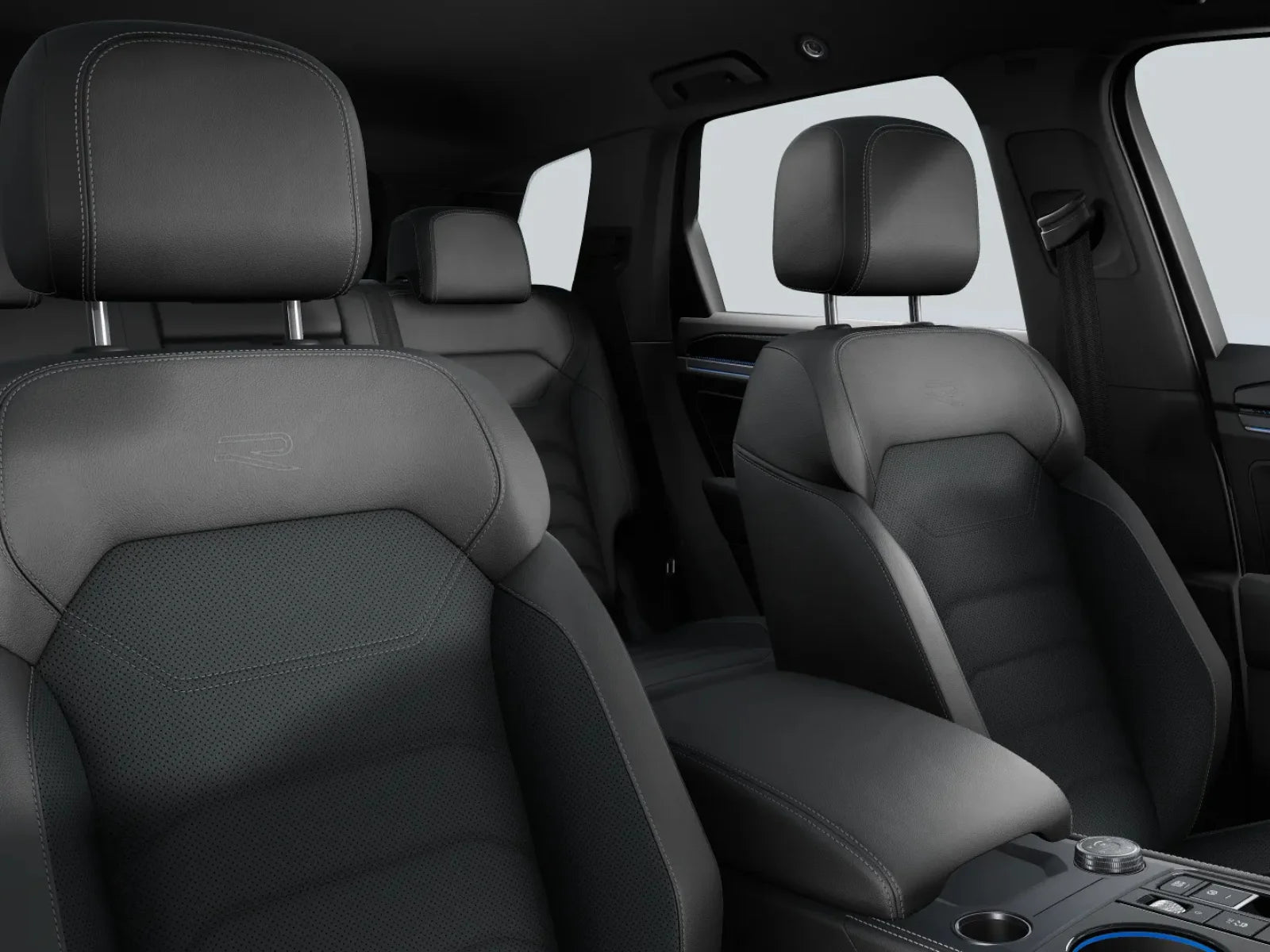 Fotografie automobilu VW Touareg R-Line na operativní leasing | Driveto.cz